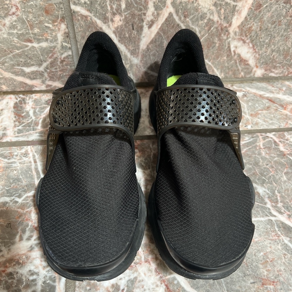 Knit Nike